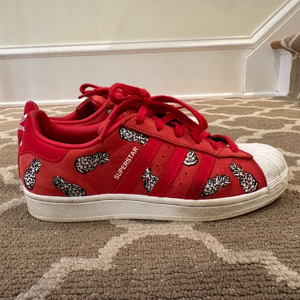Adidas superstar size 7